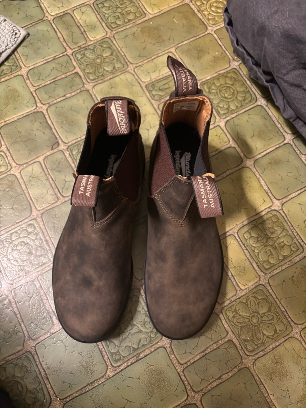 Blundstone Brown Leather Chelsea Boots with Dark Brown Elastic - Picture 6 of 8